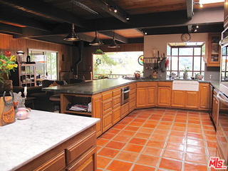33064 Decker School Road Malibu, CA 90265 - Photo 8 of 30