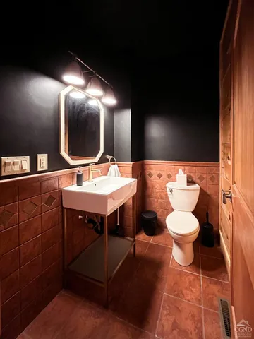 a view of a outdoor space with seating area