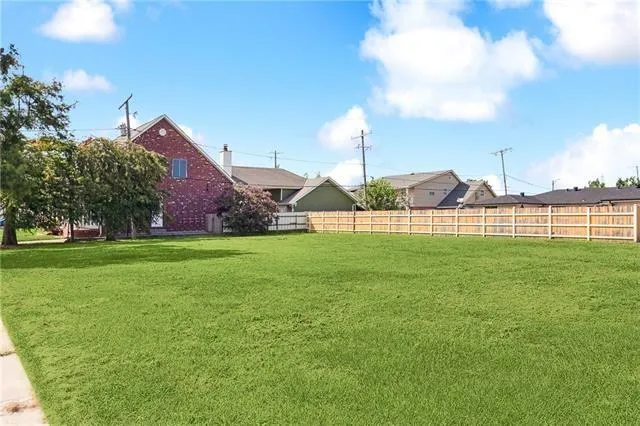 $60,000 | 800 Cougar Drive, Arabi, LA 70032