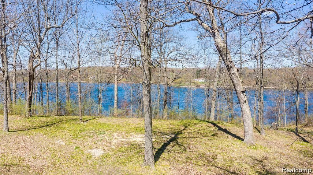 14400 Hess Road Holly, MI 48442 - Photo 2 of 10
