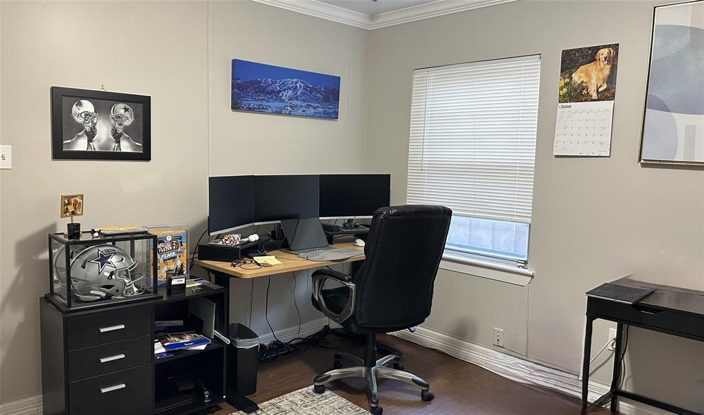 13533 Emeline Street Farmers Branch, TX 75234 - Photo 18 of 29 a workspace with furniture and desk