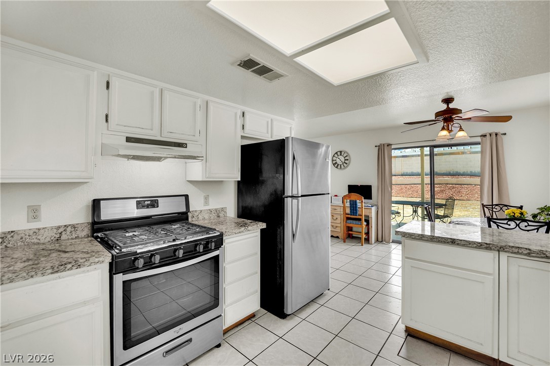 8057 Cimarron Ridge Drive Las Vegas, NV 89128 - Photo 11 of 28