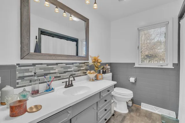 $349,900 | 40522 Bloomfield Road, Wheatland, WI 53128