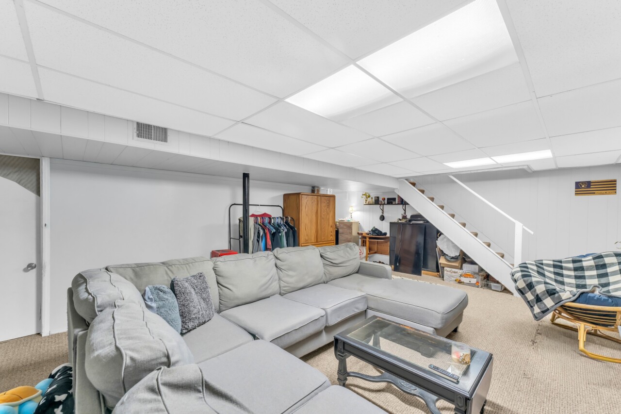 40522 Bloomfield Road Wheatland, WI 53128 - Photo 30 of 54 Family room