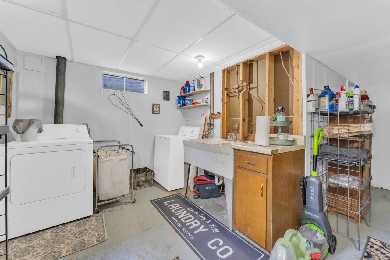 40522 Bloomfield Road Wheatland, WI 53128 - Photo 32 of 54 Laundry rm lower level