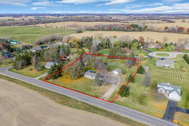 $349,900 | 40522 Bloomfield Road, Wheatland, WI 53128