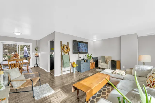 $349,900 | 40522 Bloomfield Road, Wheatland, WI 53128