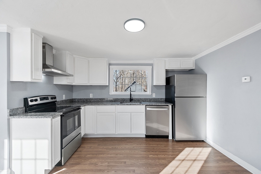 13 Wellington Road Templeton, MA 01468 - Photo 3 of 31