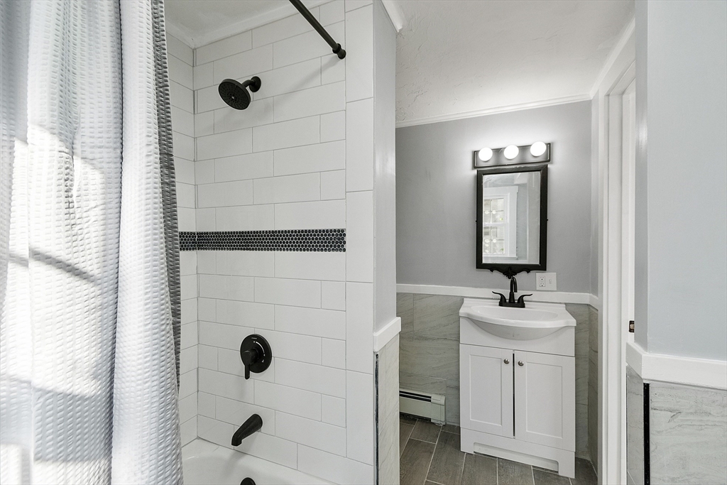 13 Wellington Road Templeton, MA 01468 - Photo 7 of 31