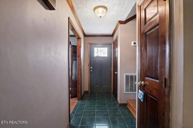 $335,000 | 121 East Village Circle, La Follette, TN 37766