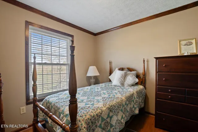 $335,000 | 121 East Village Circle, La Follette, TN 37766