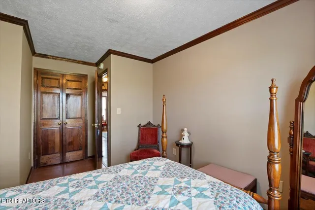 $335,000 | 121 East Village Circle, La Follette, TN 37766