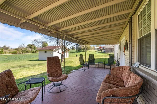 $335,000 | 121 East Village Circle, La Follette, TN 37766