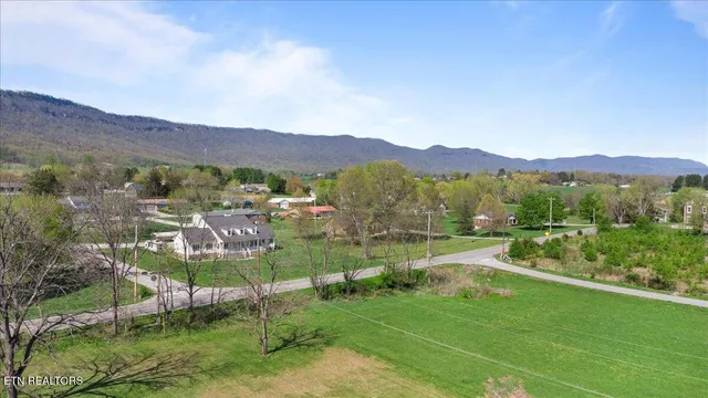 $335,000 | 121 East Village Circle, La Follette, TN 37766