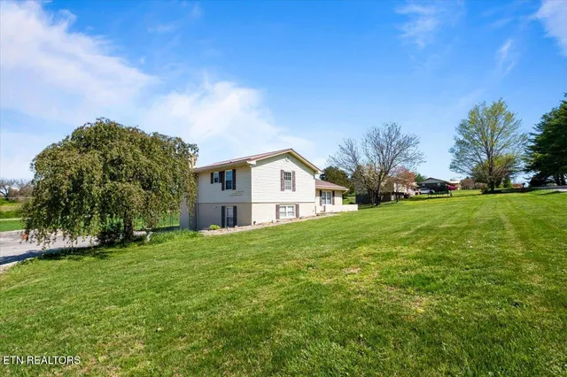 $335,000 | 121 East Village Circle, La Follette, TN 37766