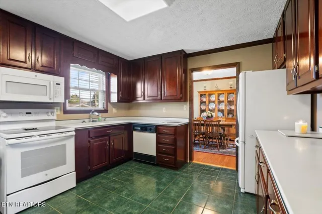 $335,000 | 121 East Village Circle, La Follette, TN 37766