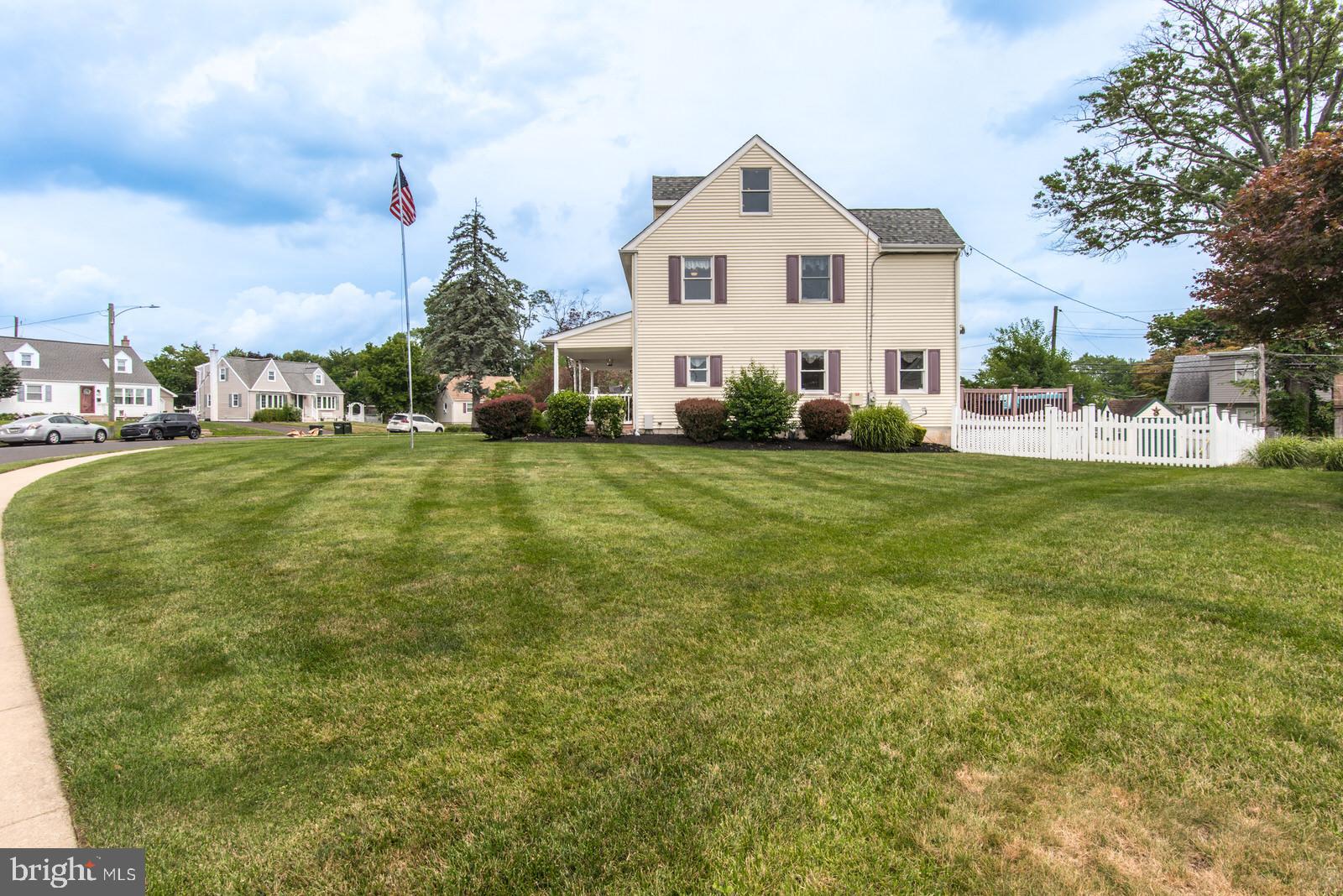 518 Stewart Road Hatboro, PA 19040 - Photo 6 of 103 Expansive Lot/Side Yard