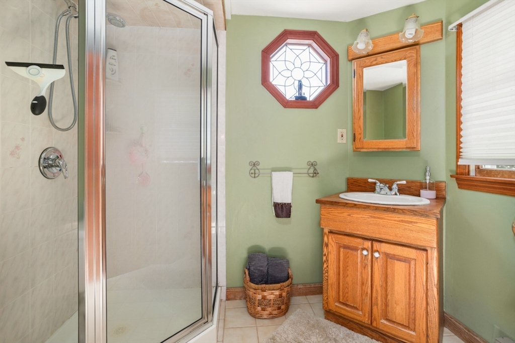 29 Prospect Street Saugus, MA 01906 - Photo 14 of 42