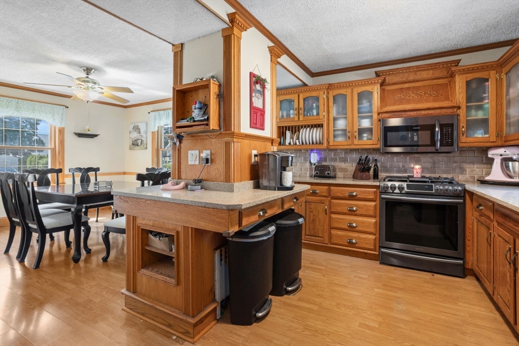 29 Prospect Street Saugus, MA 01906 - Photo 6 of 42