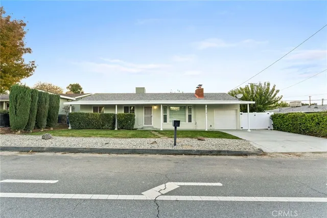 $2,900 | 41741 55th Street West, Lancaster, CA 93536