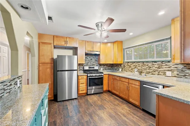 $2,900 | 41741 55th Street West, Lancaster, CA 93536