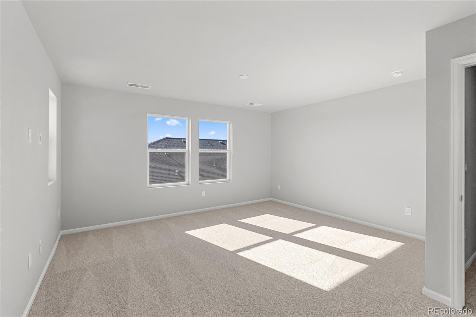 15348 Poplar Street Thornton, CO 80602 - Photo 19 of 32