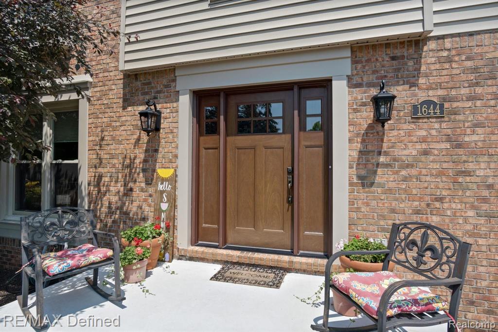 1644 Devonwood Drive Rochester Hills, MI 48306 - Photo 4 of 56