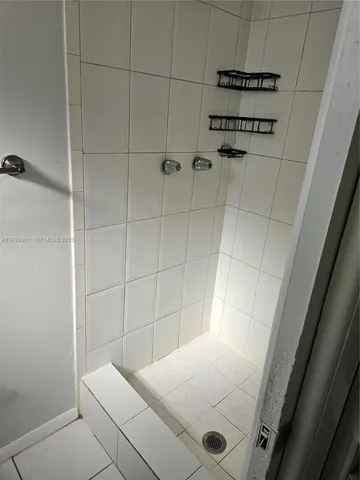 $1,975 | 2041 Northwest 81st Avenue, Unit 411, Pembroke Pines, FL 33024