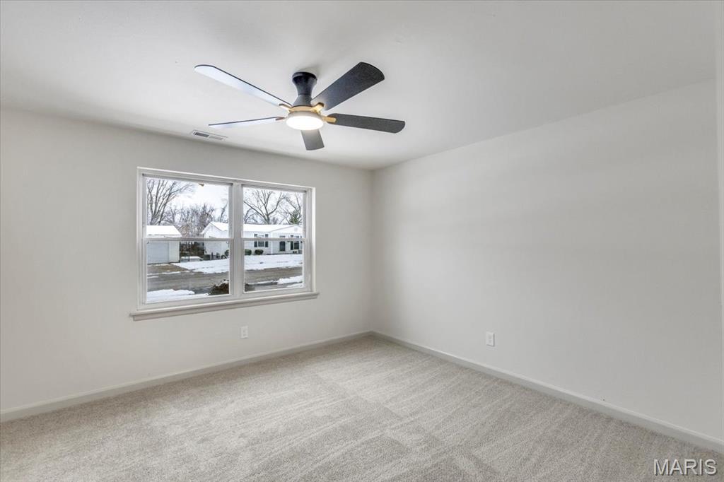 5376 Ville Rosa Lane Hazelwood, MO 63042 - Photo 24 of 41