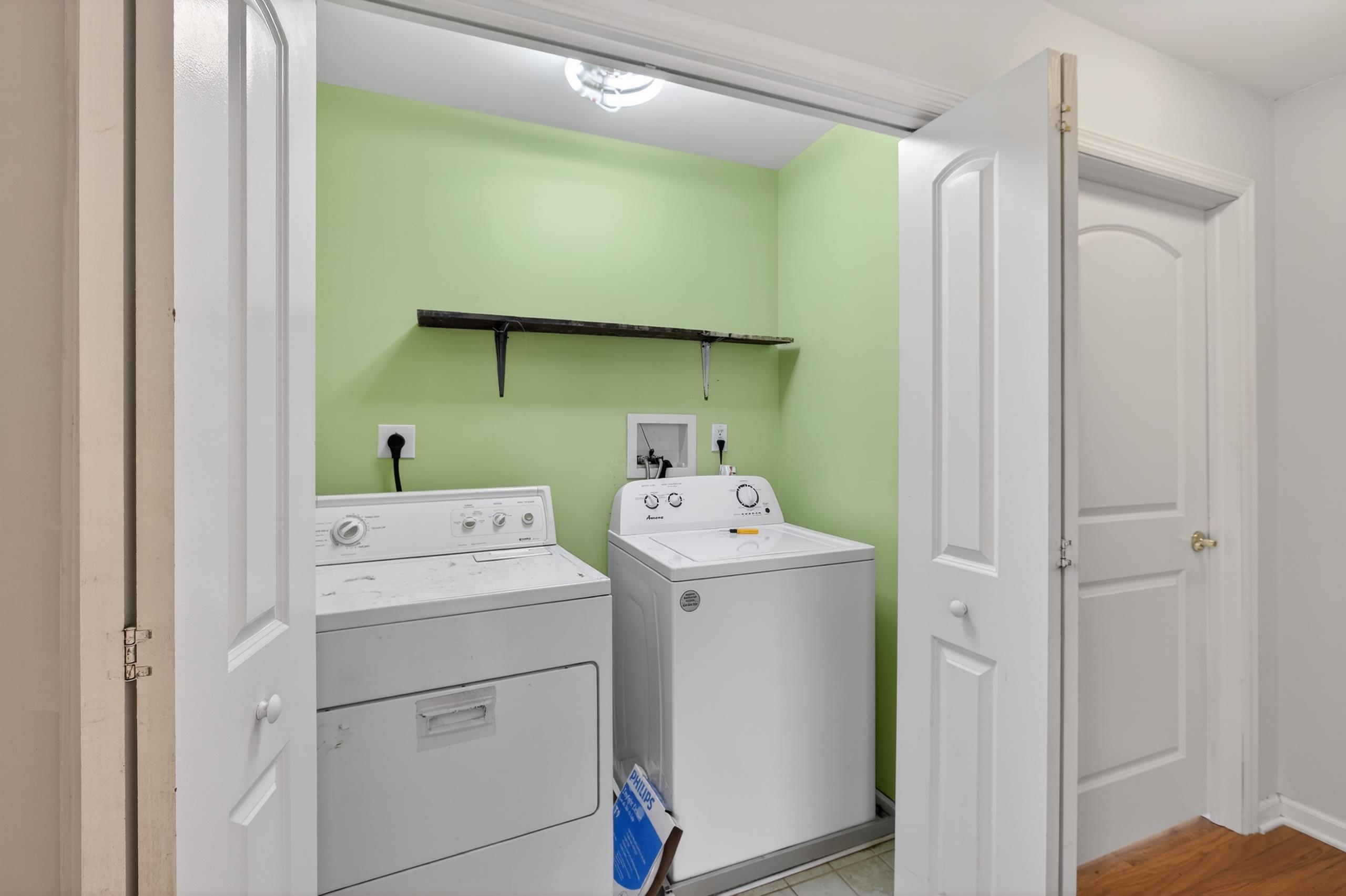 33 Georgia Drive Wayne, NJ 07470 - Photo 27 of 36 a utility room with dryer and washer