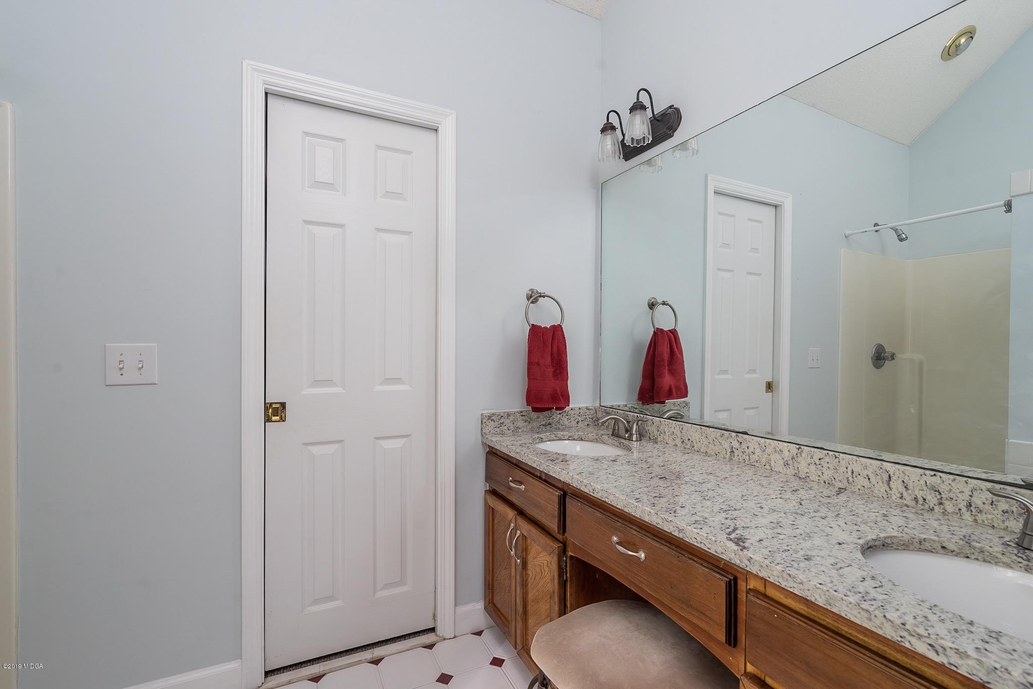 171 Rivoli Landing Macon, GA 31210 - Photo 21 of 31 DSC02657