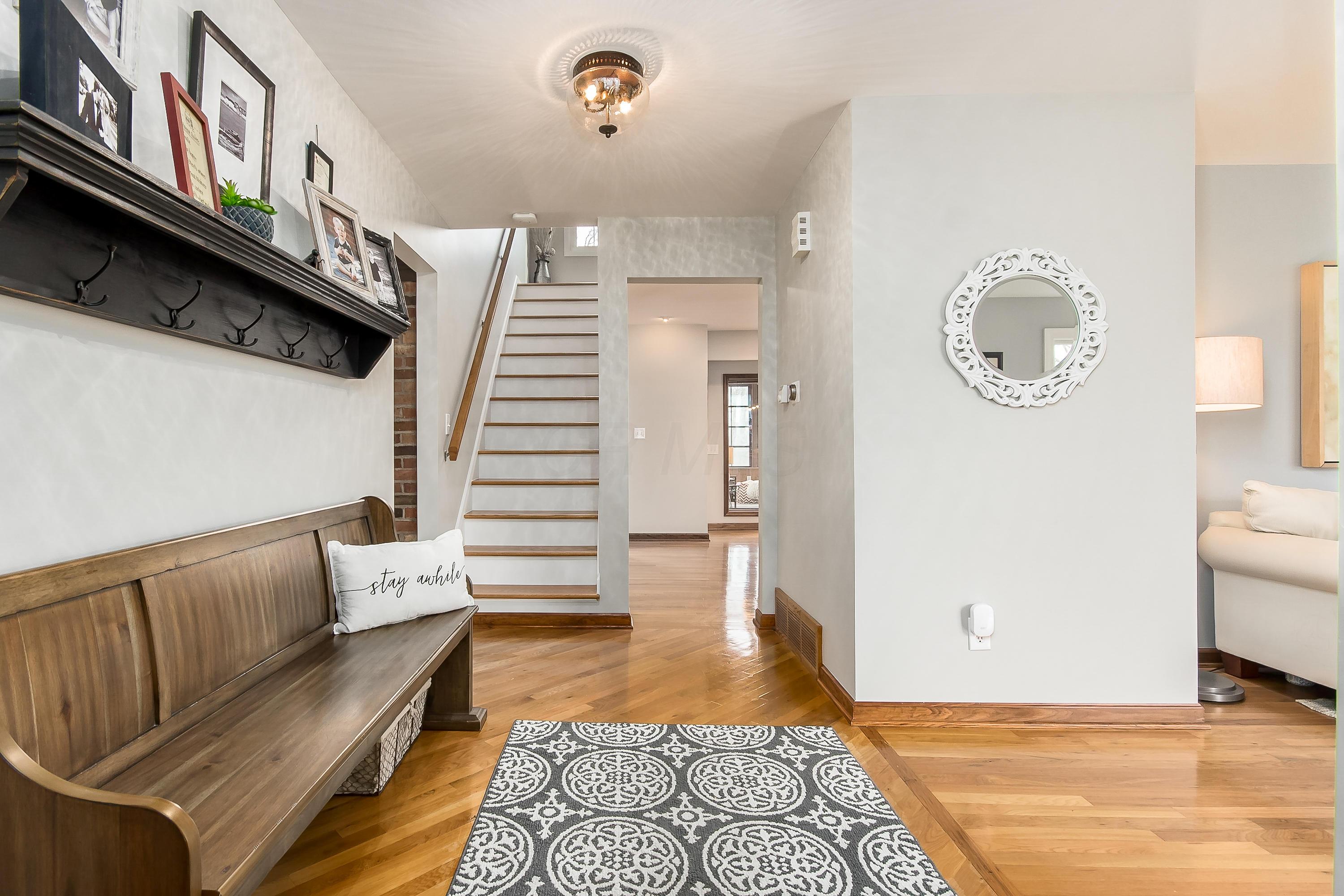 3682 Romnay Road Columbus, OH 43220 - Photo 3 of 42
