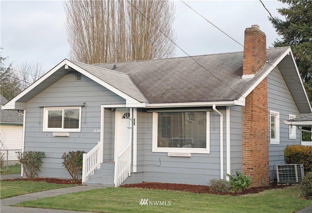 512 Wells Avenue North Renton, WA 98057 - Photo 3 of 25