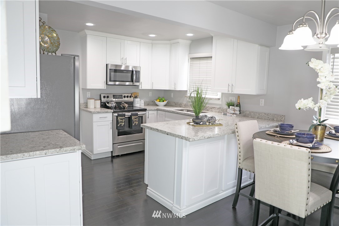 512 Wells Avenue North Renton, WA 98057 - Photo 10 of 25