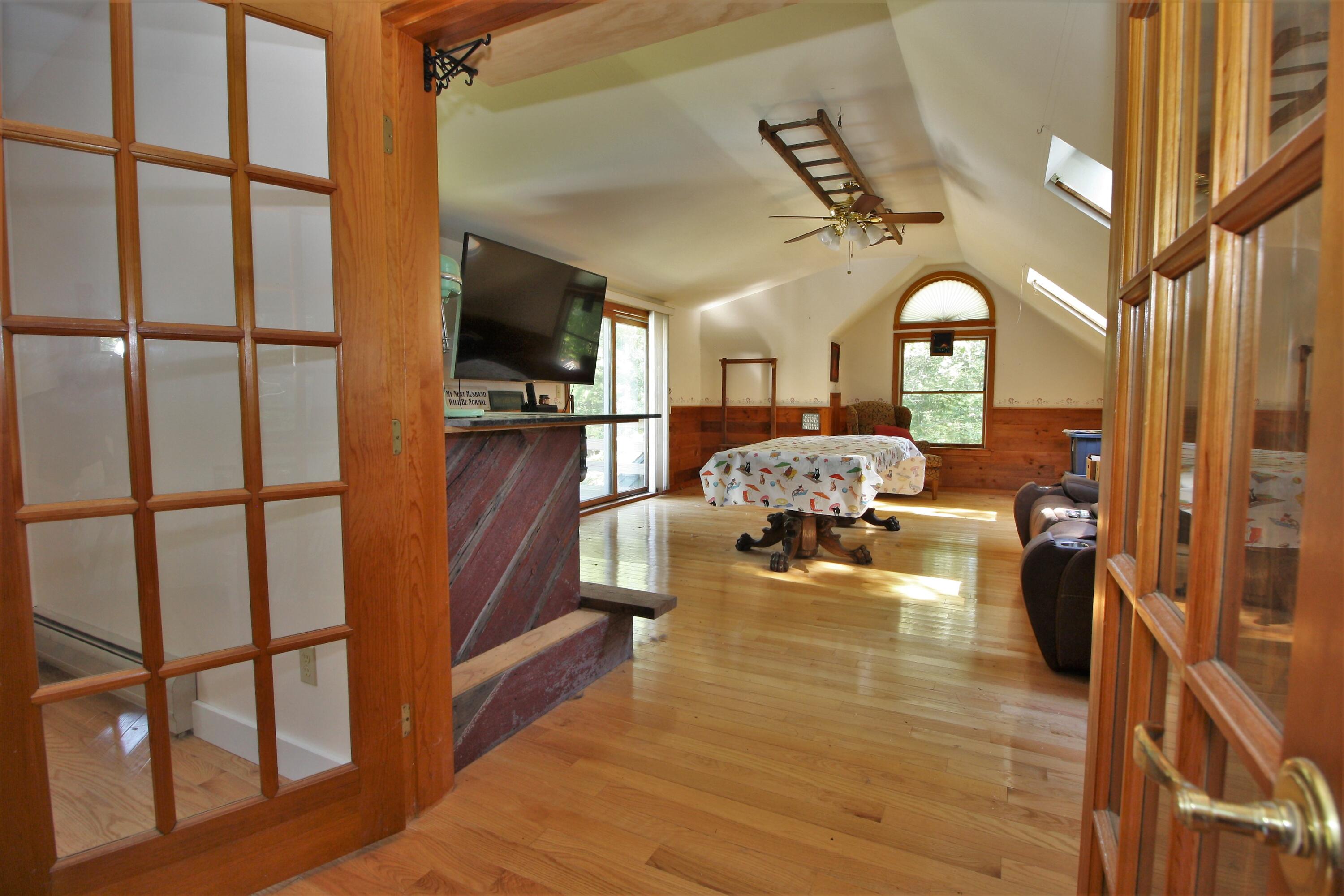 24 Popple Bottom Road Sandwich, MA 02563 - Photo 15 of 31 FAMILY ROOM