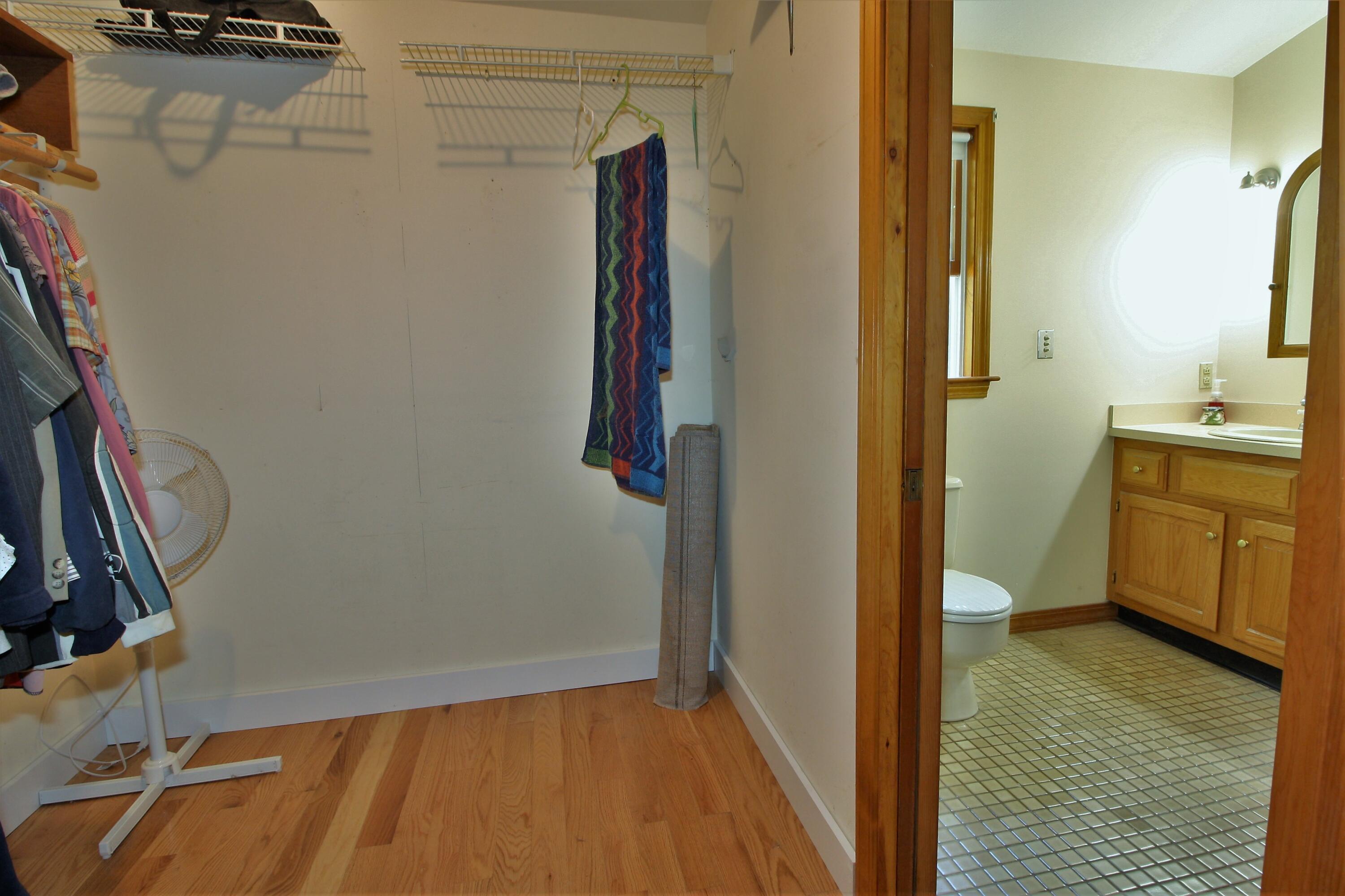 24 Popple Bottom Road Sandwich, MA 02563 - Photo 27 of 31 WALK IN/DRESSING ROOM