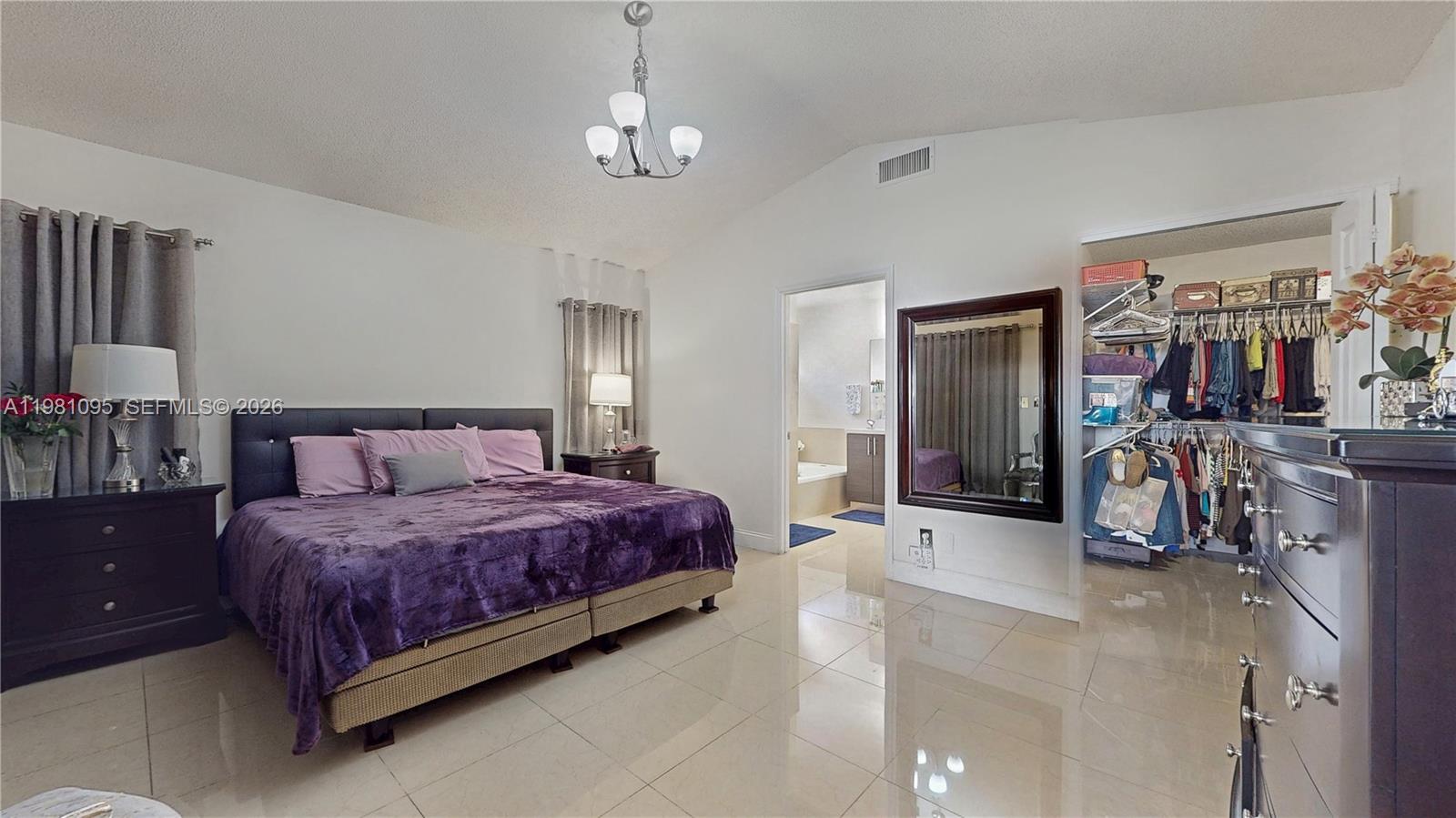 8070 Southwest 157th Place Miami, FL 33193 - Photo 13 of 27