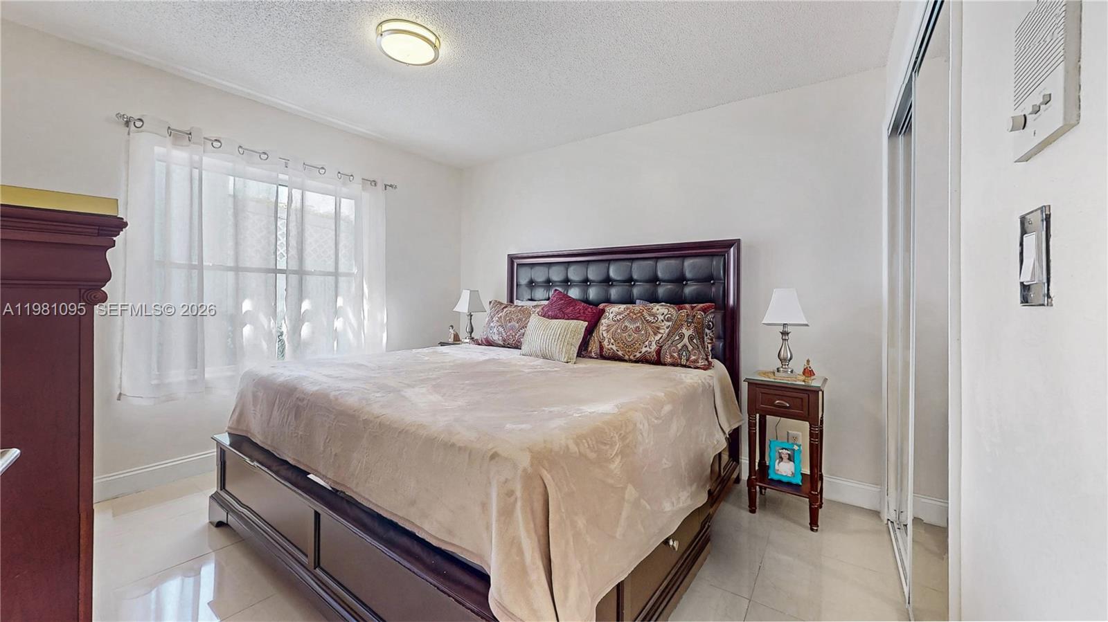 8070 Southwest 157th Place Miami, FL 33193 - Photo 16 of 27