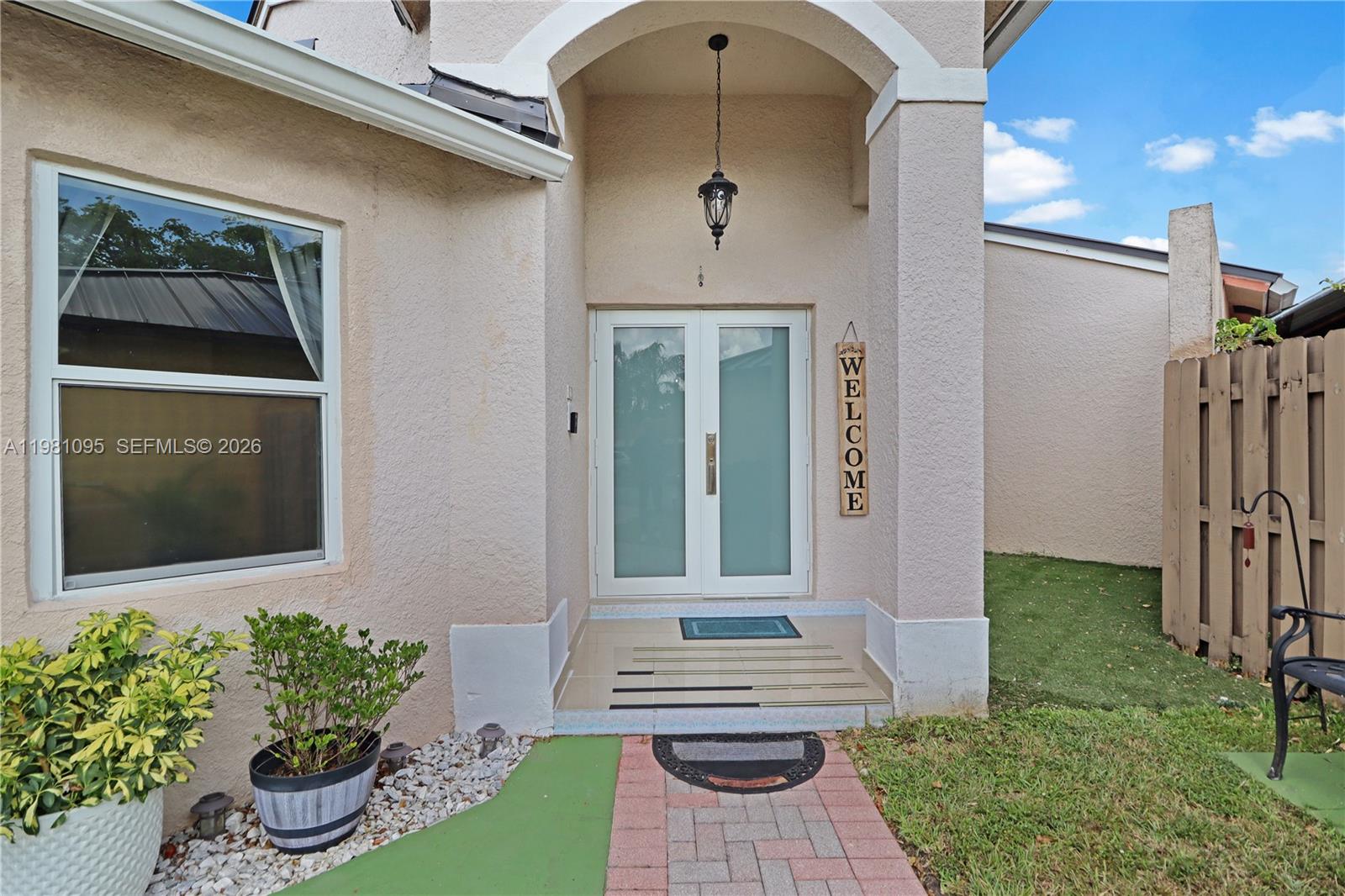 8070 Southwest 157th Place Miami, FL 33193 - Photo 3 of 27