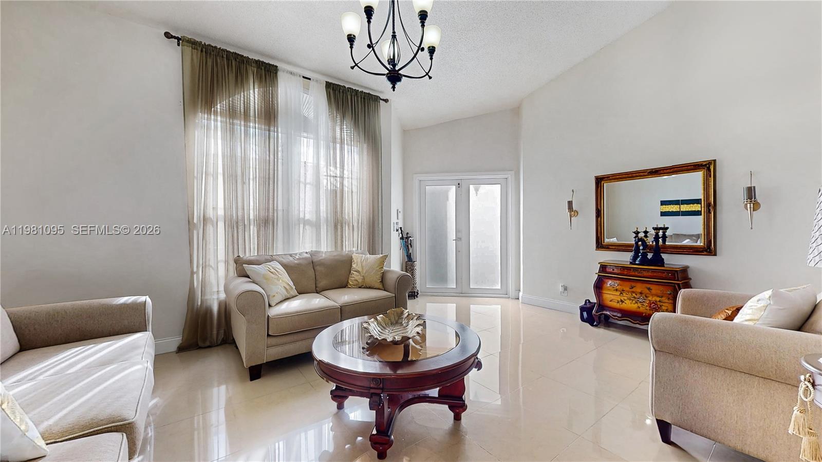 8070 Southwest 157th Place Miami, FL 33193 - Photo 5 of 27