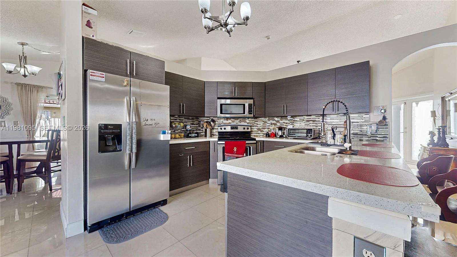 8070 Southwest 157th Place Miami, FL 33193 - Photo 7 of 27