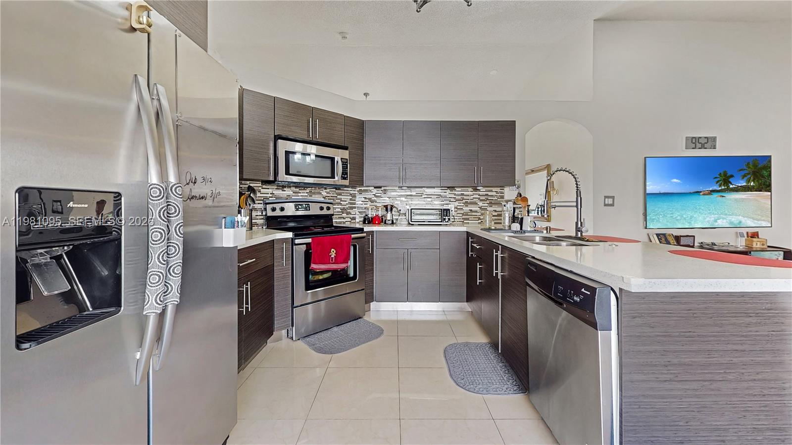 8070 Southwest 157th Place Miami, FL 33193 - Photo 8 of 27