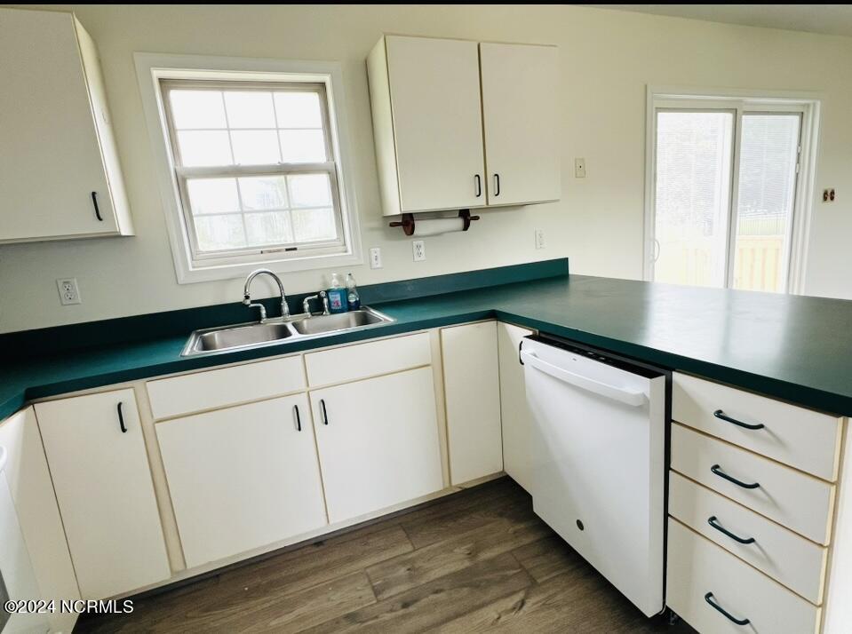 318 Maple Road Currituck, NC 27929 - Photo 12 of 18 tons of natural light