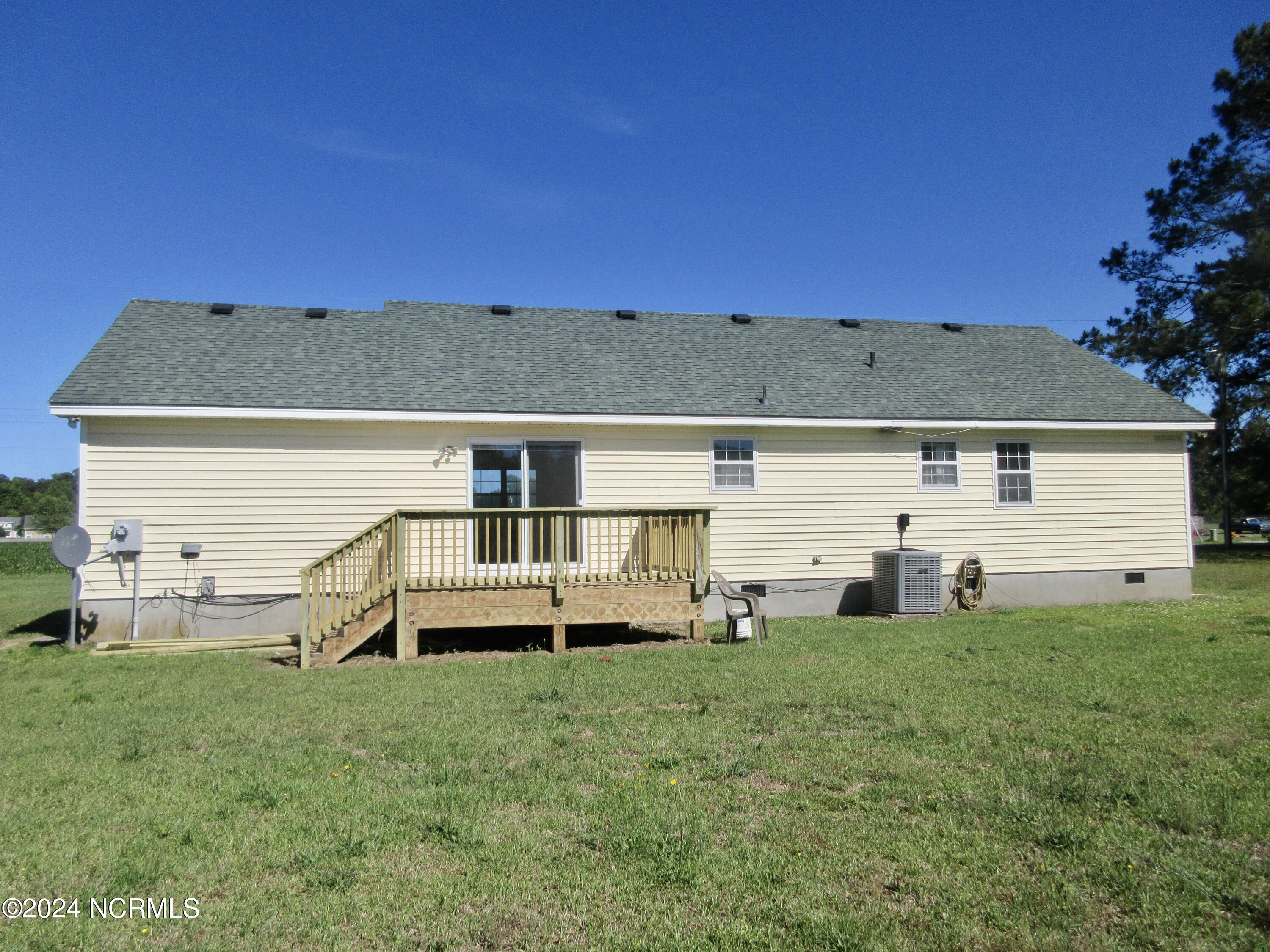 318 Maple Road Currituck, NC 27929 - Photo 5 of 18 Rear View