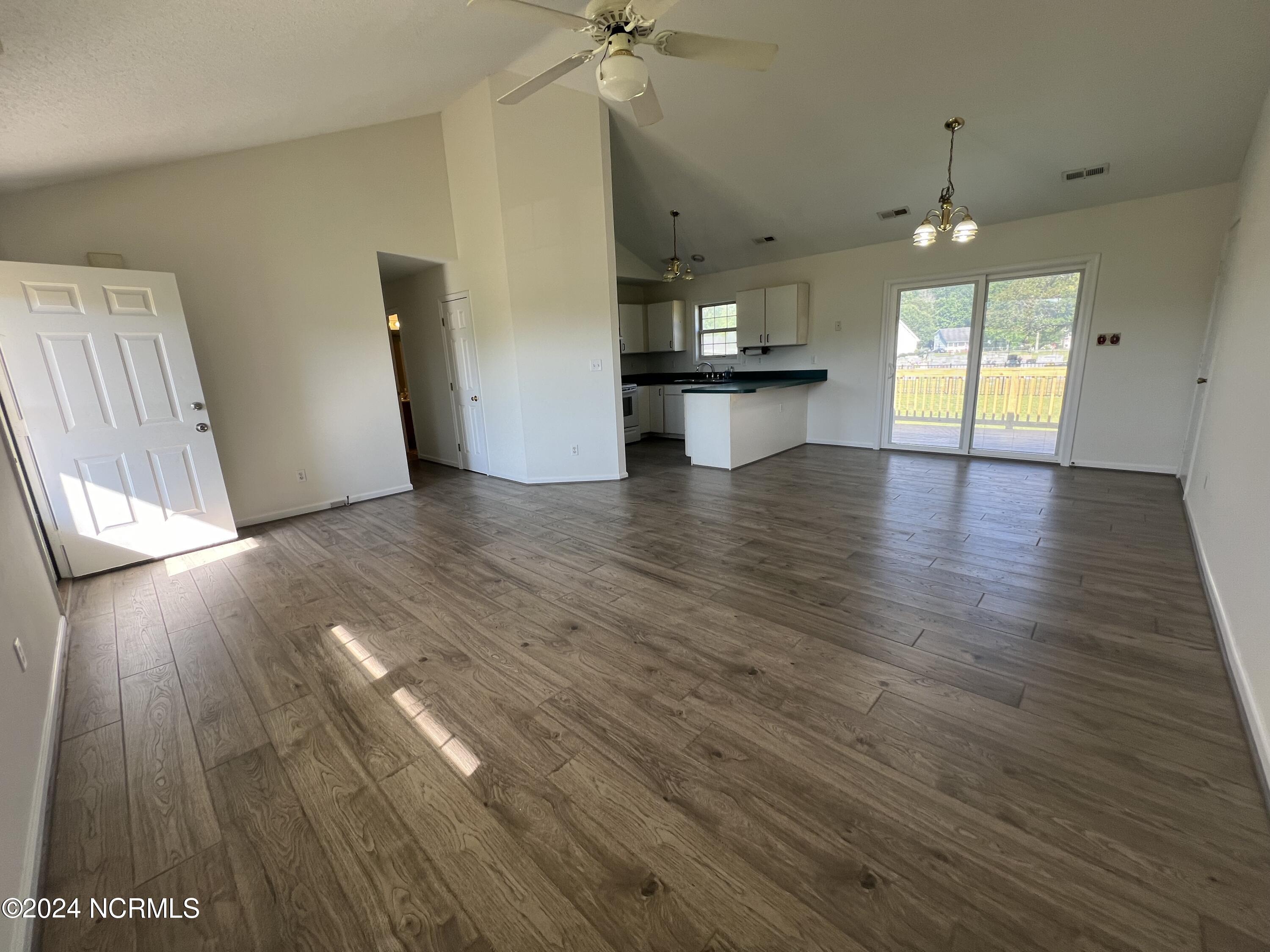 318 Maple Road Currituck, NC 27929 - Photo 10 of 18 Plenty of space for the family