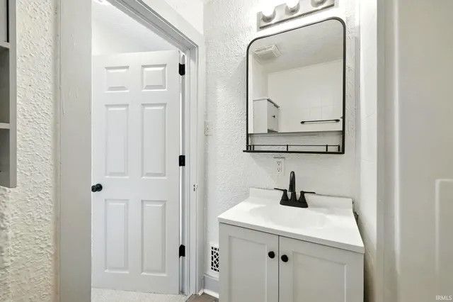 $112,000 | 4202 Hanna Street, Fort Wayne, IN 46806