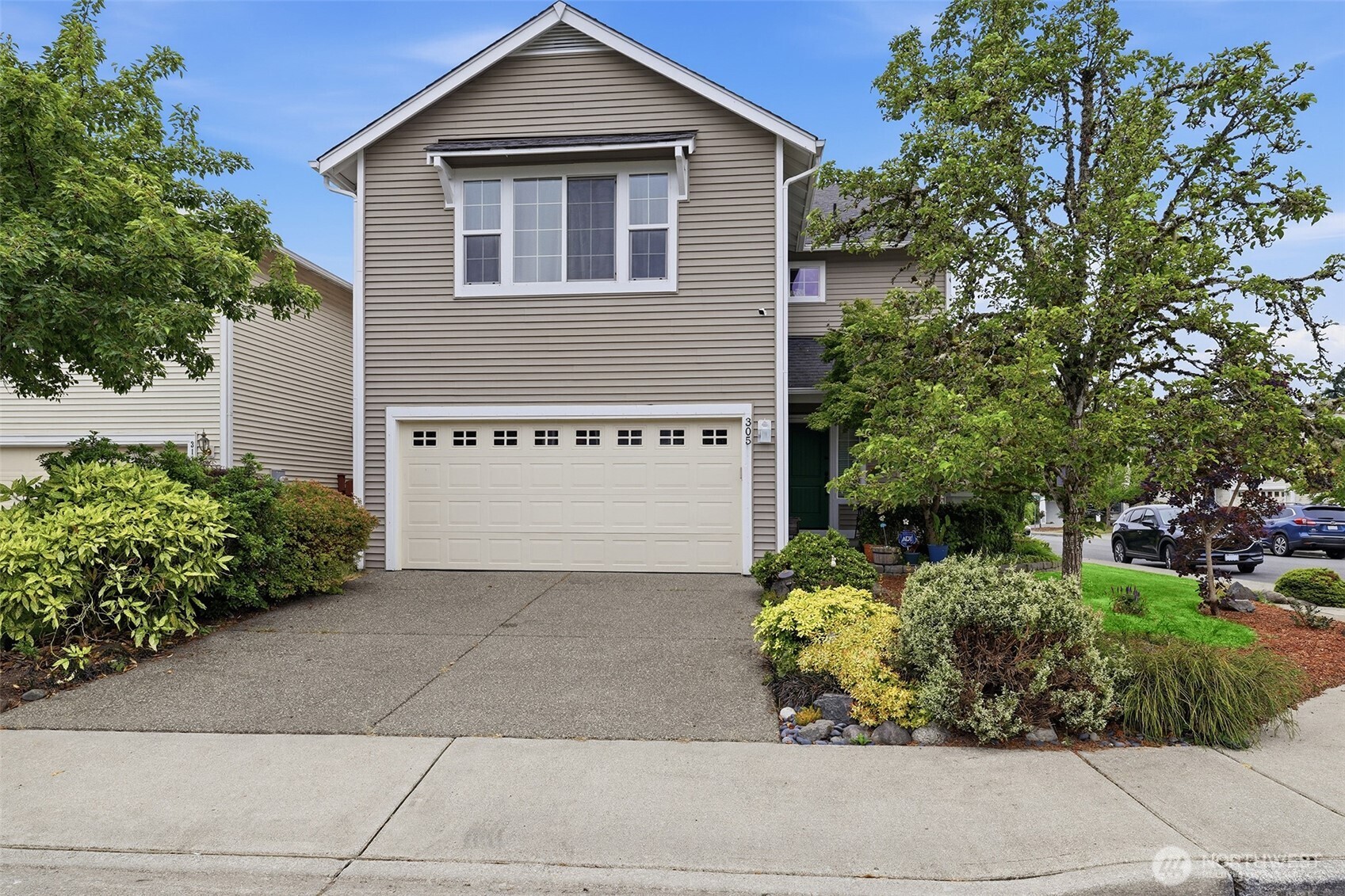 305 Lynnwood Avenue Southeast Renton, WA 98056 - Photo 1 of 28