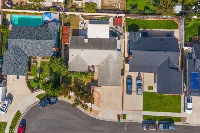 $1,080,000 | 6021 Ivory Circle, Huntington Beach, CA 92647