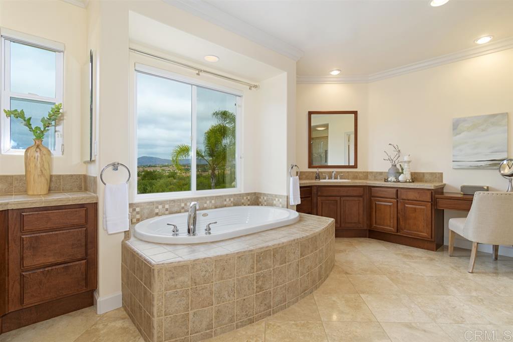 14756 Rio Rancho San Diego, CA 92127 - Photo 17 of 25 Gallery Image 17