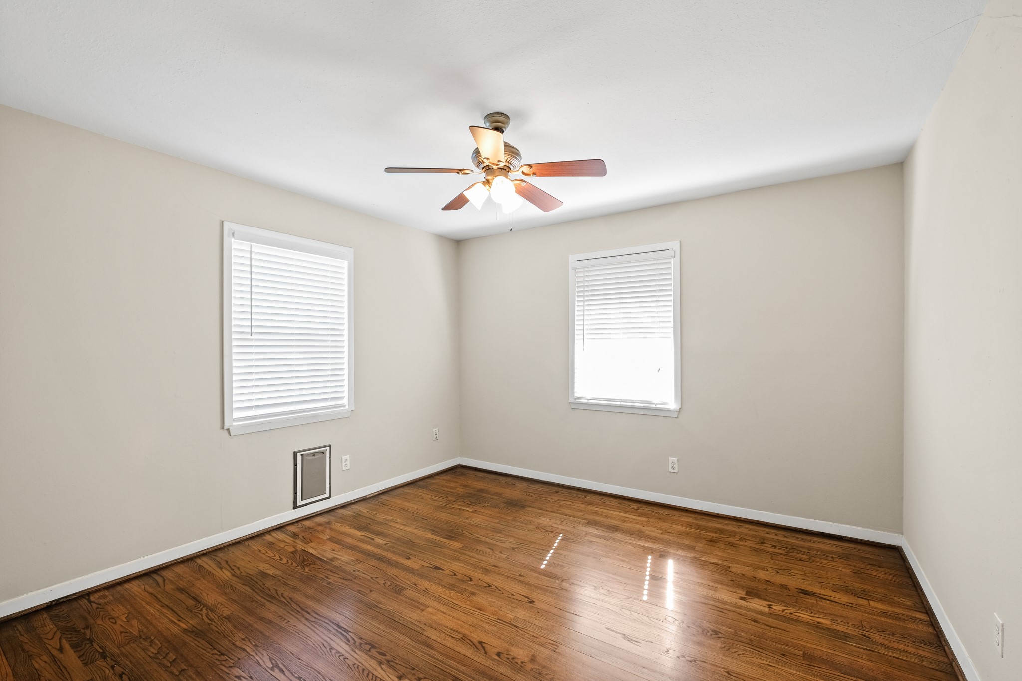 8729 Dunlap Street Houston, TX 77074 - Photo 9 of 15